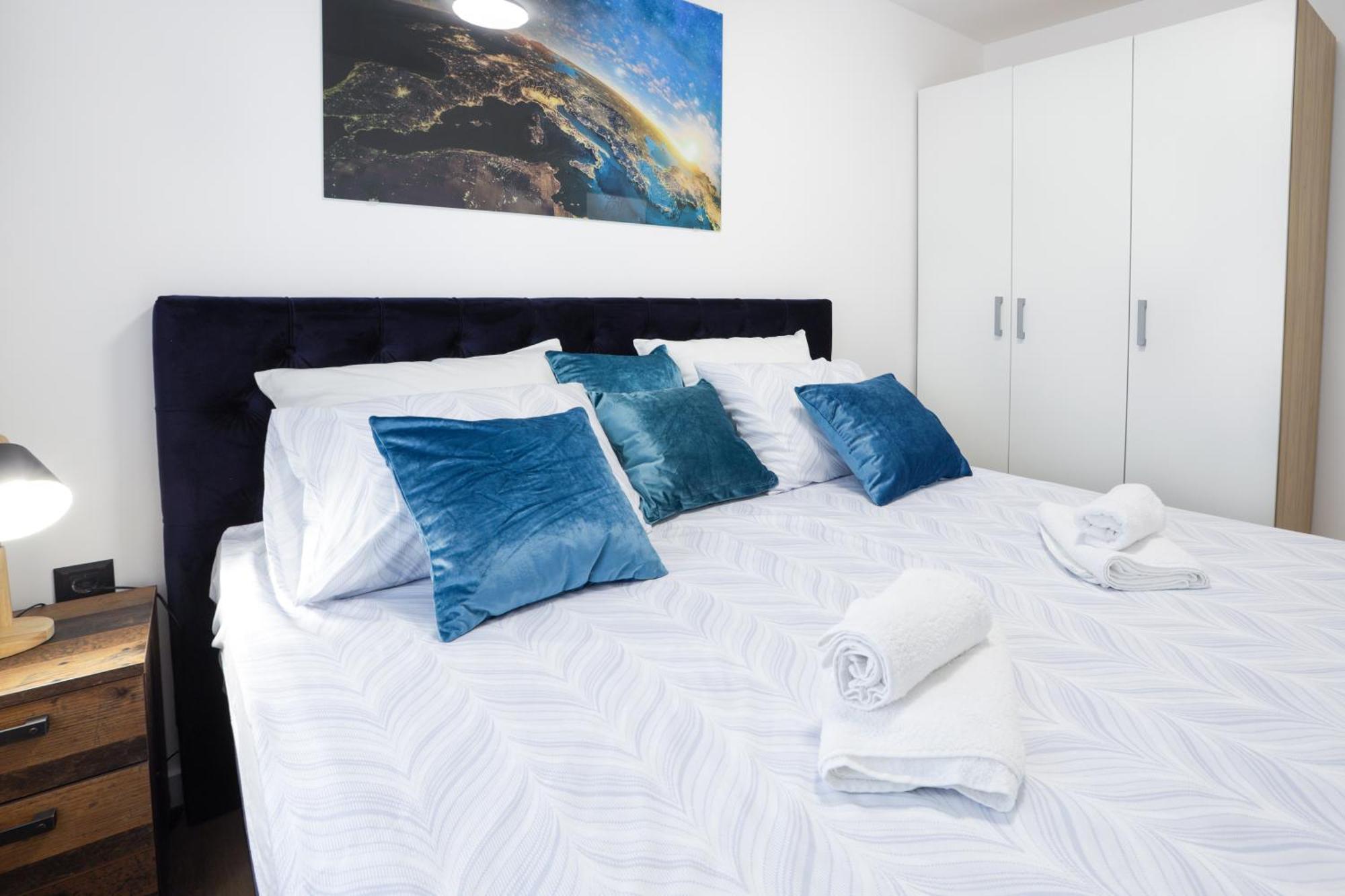 Apartment Tesla Sky Ledine